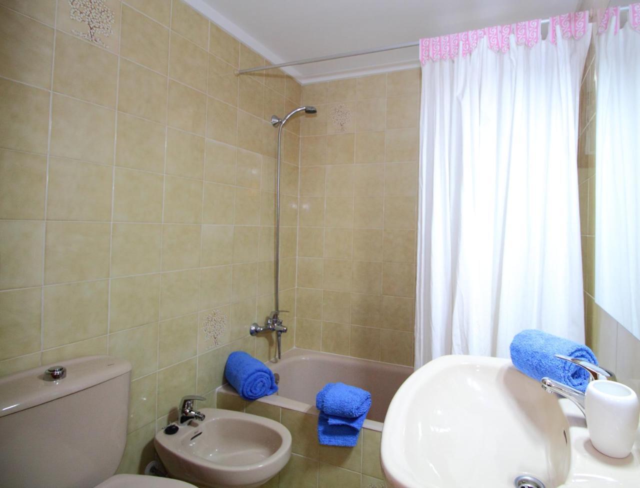 Family Seafront Apt Fantastic Seaview โปเญนซา ภายนอก รูปภาพ